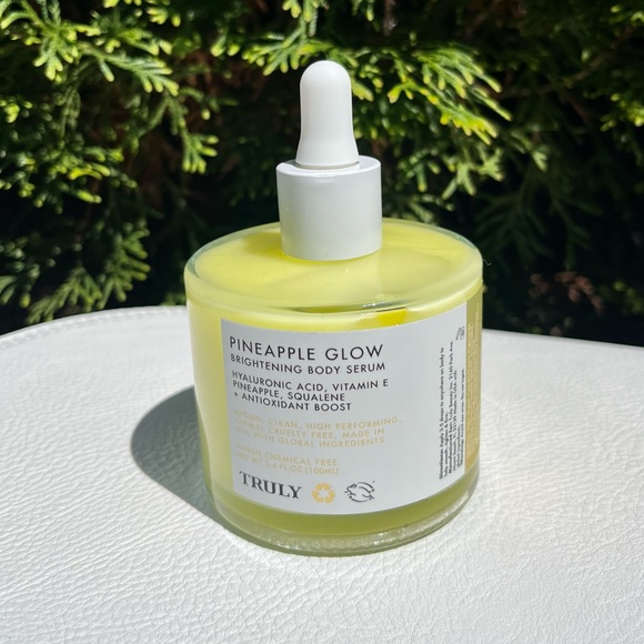 new Truly ๐ Pineapple Glow Brightening Body Serum 100ml discontinued - Picture 3 of 3